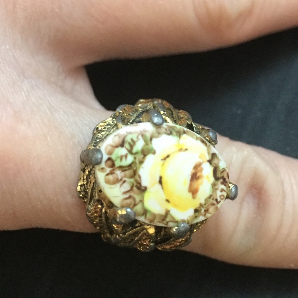 Vintage Hand-painted Floral Ring